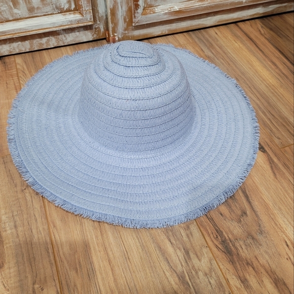 Accessories - NWT Woman's Sun Hat